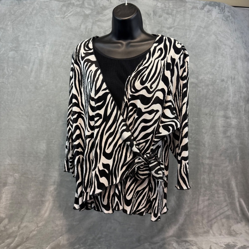 Tanjay Women XL Zebra Print Plisse Faux Wrap Top Black White 3/4 Sleeve Tie Side